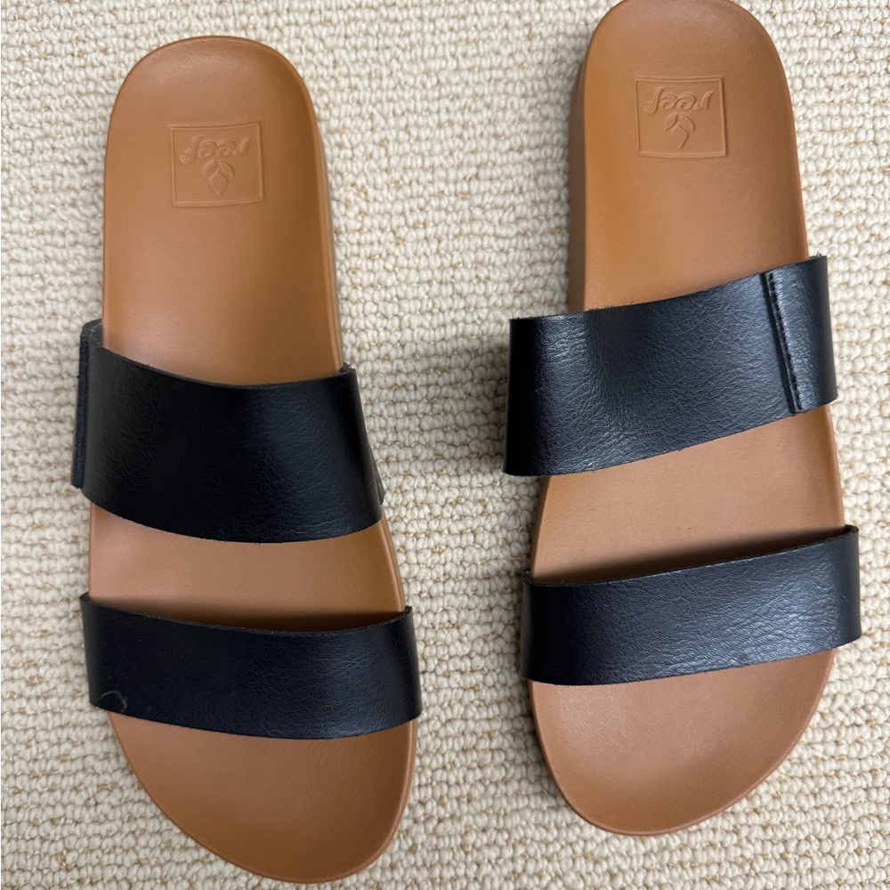 Reef Black and Tan Leather Sandals